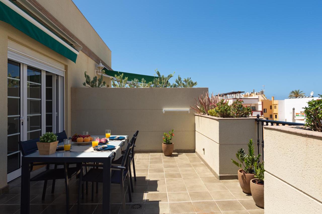 Amarre Moon Appartement Puerto De Mogan Buitenkant foto
